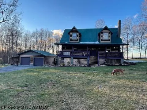 218 Easy St, Masontown, WV 26542
