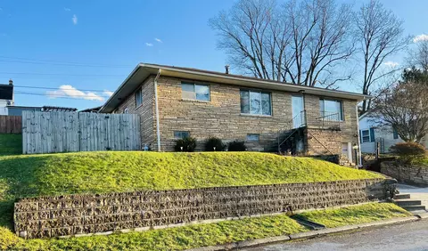 1340 Overhill Rd, Fairmont, WV 26554