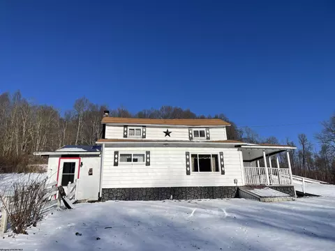 2076 Blazer Rd, Tunnelton, WV 26444