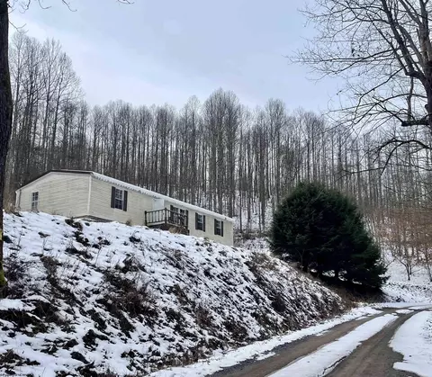 1707 Fill Hollow Rd, Tunnelton, WV 26444
