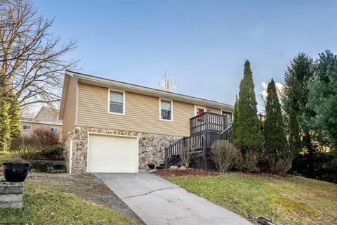 107 E Hillview Dr, Morgantown, WV 26508