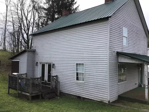 347 First St, Carolina, WV 26563