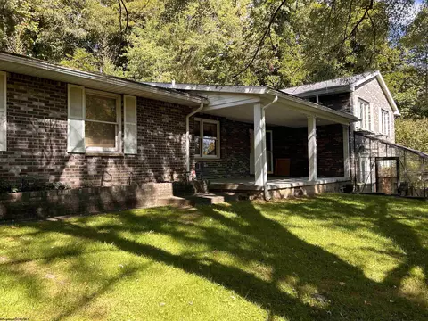 15 Troy Ln, Fairmont, WV 26554