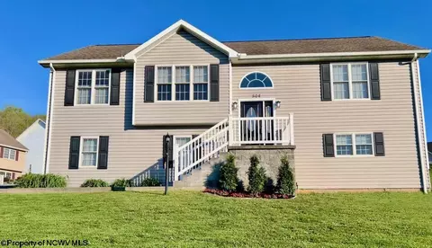 504 Santa Fe Ct, Morgantown, WV 26508