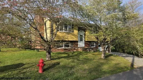 326 Charles St, Glenville, WV 26351