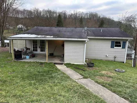 1032 Parkview Addition Addition #27 1/2 CHESTNUT STREET, Idamay, WV 26576