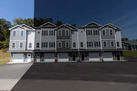 125 Frisco Ln, Bridgeport, WV 26330