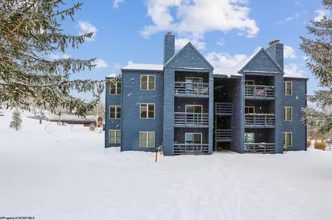 C204 Four Seasons Drive UNIT C204 SLOPESIDE AT TIMBERLINE MOAIN, Davis, WV 26260