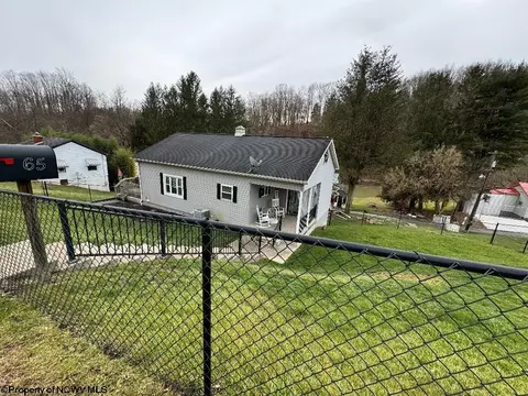 65 Elk Ave, Fairmont, WV 26554