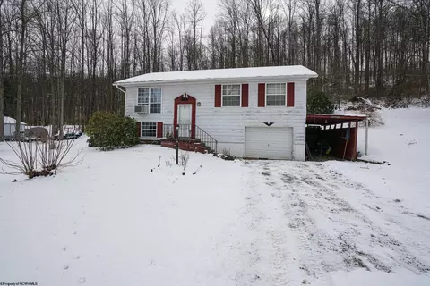 173 Rexroad Dr, Weston, WV 26452