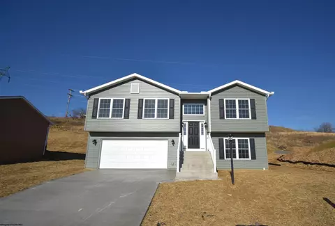 139 Summits Rdg, Morgantown, WV 26508