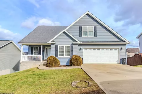 193 Eastgate Dr, Morgantown, WV 26508