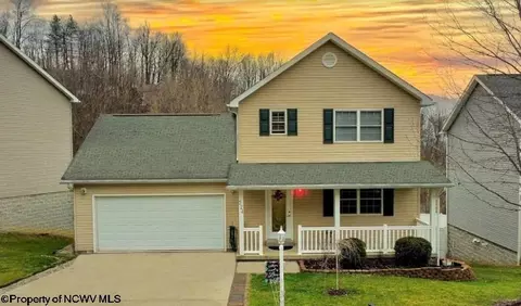224 September Dr, Morgantown, WV 26508