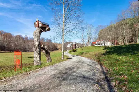 267 Carter Rd, French Creek, WV 26218