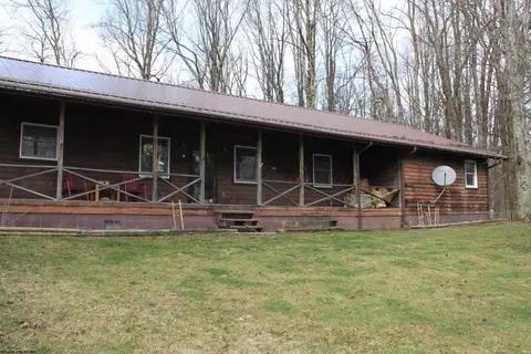 4507 Point Mountain Rd, Webster Springs, WV 26288