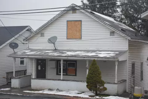 600 High St, Shinnston, WV 26431