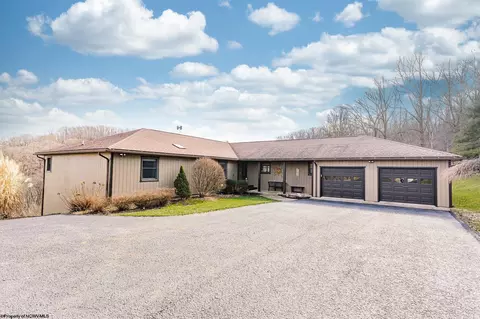 250 Seneca Hills Ests, Morgantown, WV 26508
