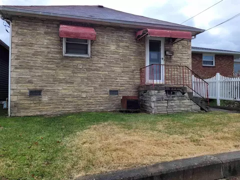 416 Tuna St, Clarksburg, WV 26301