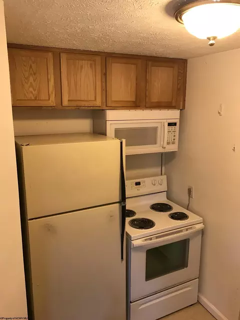 Kitchen - 109 Tower Ln, Westover, WV 26501 photo 2 of 6