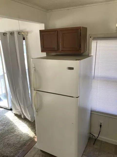 Kitchen - 109 Tower Ln, Westover, WV 26501 photo 3 of 6