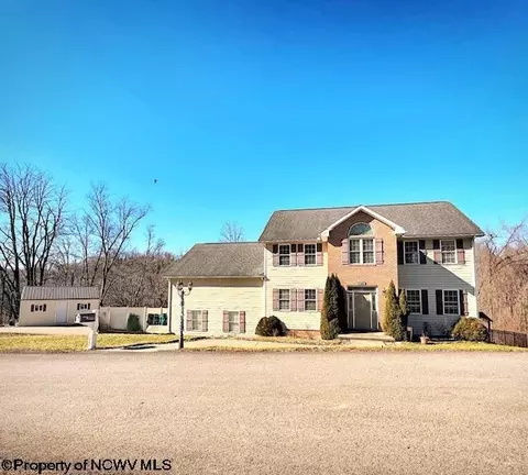1919 Constitution Dr, Fairmont, WV 26554