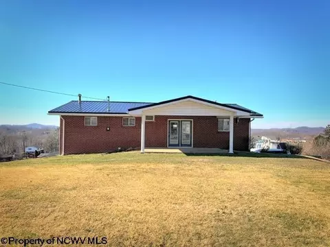 197 Shenandoah Dr, Fairmont, WV 26554