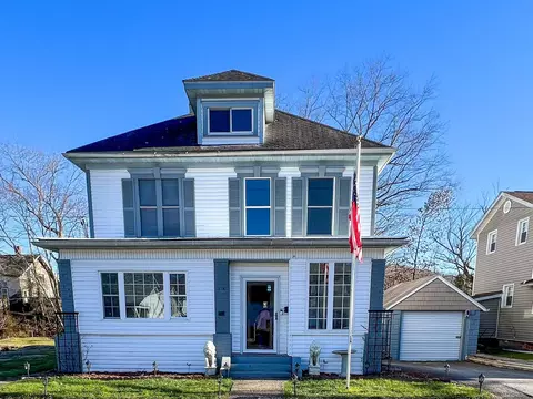 410 Pratt St, Weston, WV 26452