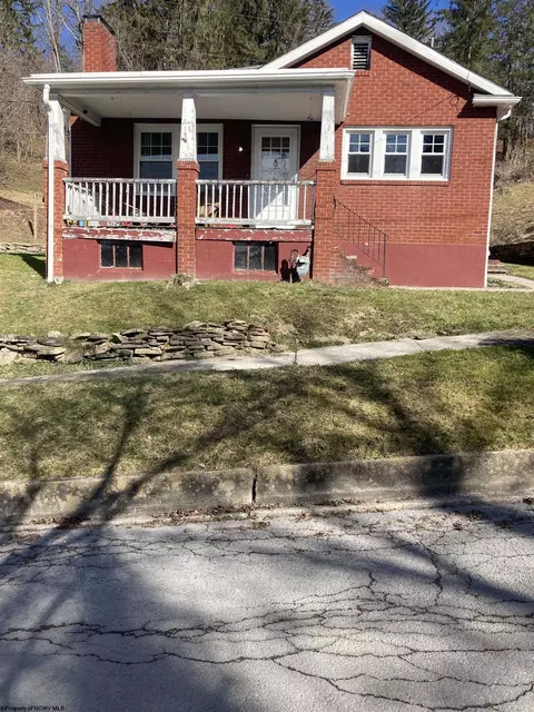 185 Summit St, Elkins, WV 26241