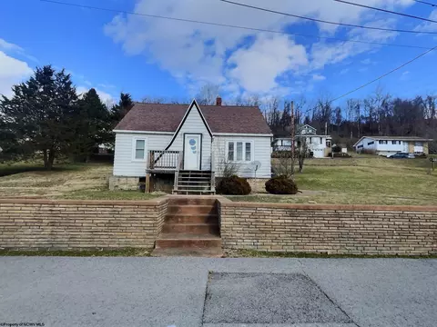1471 Statler Ave, Morgantown, WV 26505