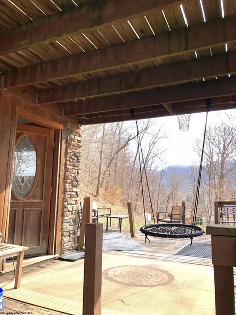 Exterior - 102 Hunter Rd, Beverly, WV 26253 photo 4 of 9