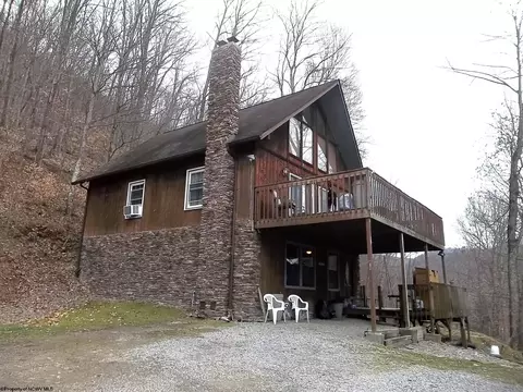 Exterior - 102 Hunter Rd, Beverly, WV 26253 photo 5 of 9