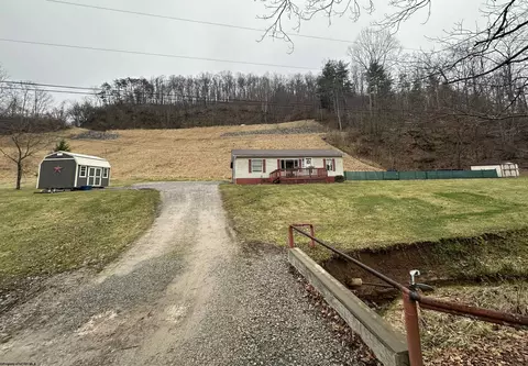 825 Sauls Run Rd, Weston, WV 26452