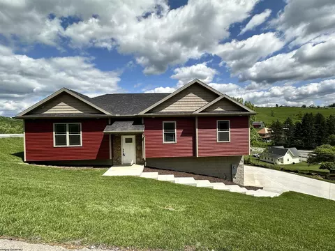 106 High Pointe Dr, Fairmont, WV 26554