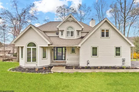 15 Lakeside Dr, Morgantown, WV 26508