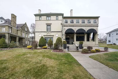 219 Locust Ave, Fairmont, WV 26554