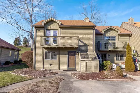 1034 Greystone Dr, Morgantown, WV 26508