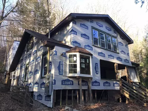 109 Dug Hill Rd, Morgantown, WV 26508