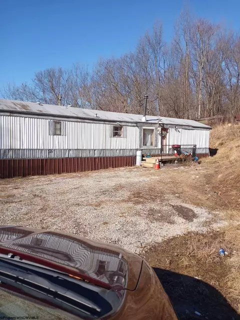 7640 Clarksburg Rd, Volga, WV 26238