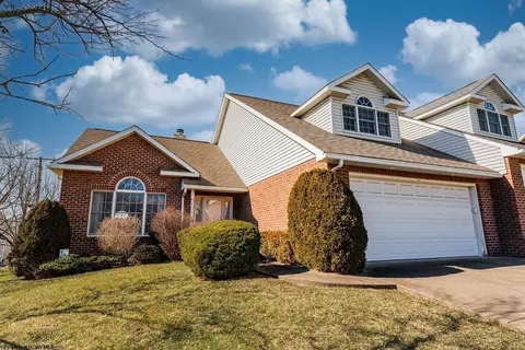 Exterior - 1001 Saint Pauls Ln, Morgantown, WV 26505 photo 17 of 18