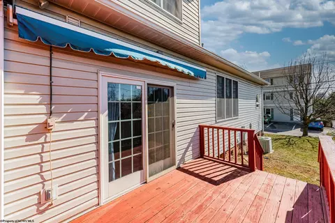 Exterior - 1001 Saint Pauls Ln, Morgantown, WV 26505 photo 7 of 18
