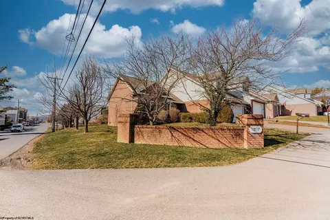 Exterior - 1001 Saint Pauls Ln, Morgantown, WV 26505 photo 14 of 18
