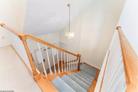 Entry Way - 1001 Saint Pauls Ln, Morgantown, WV 26505 photo 3 of 4