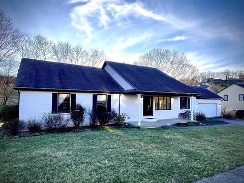 1145 Steeple Chase Dr, Morgantown, WV 26508