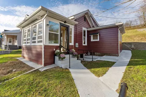 445 W Francis St, Grafton, WV 26354