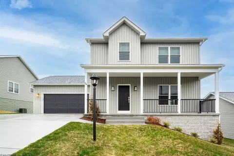 74 Friend Dr, Morgantown, WV 26508