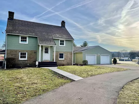Exterior - 168 Bb Rd, Arthurdale, WV 26520 photo 2 of 8