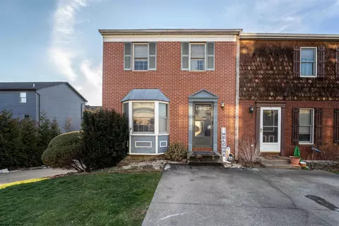 36 Old House Ln, Morgantown, WV 26505