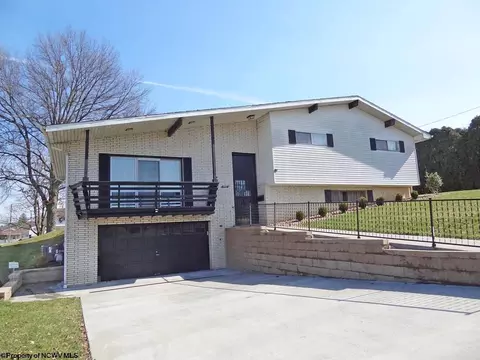 516 Westwood Ave, Star City, WV 26505