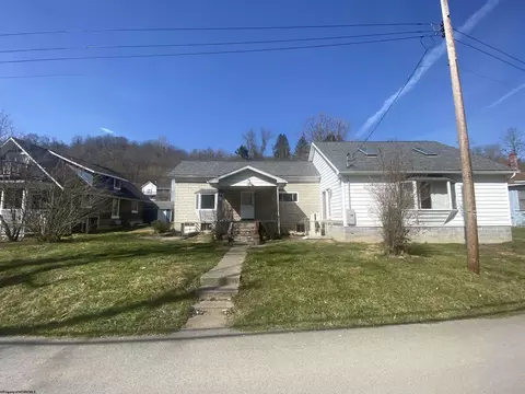 104 Maple St, Worthington, WV 26591