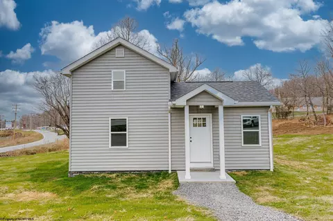 1425 Grafton Rd, Morgantown, WV 26508